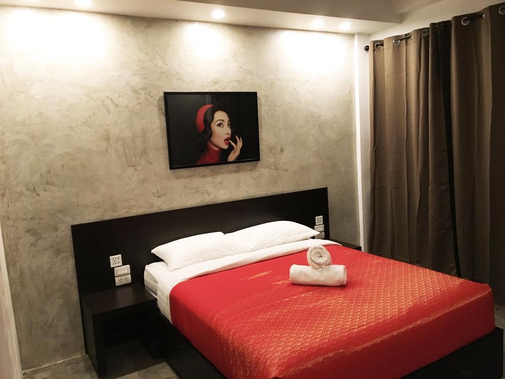 Bed and Breakfast Kama Бангкок Экстерьер фото