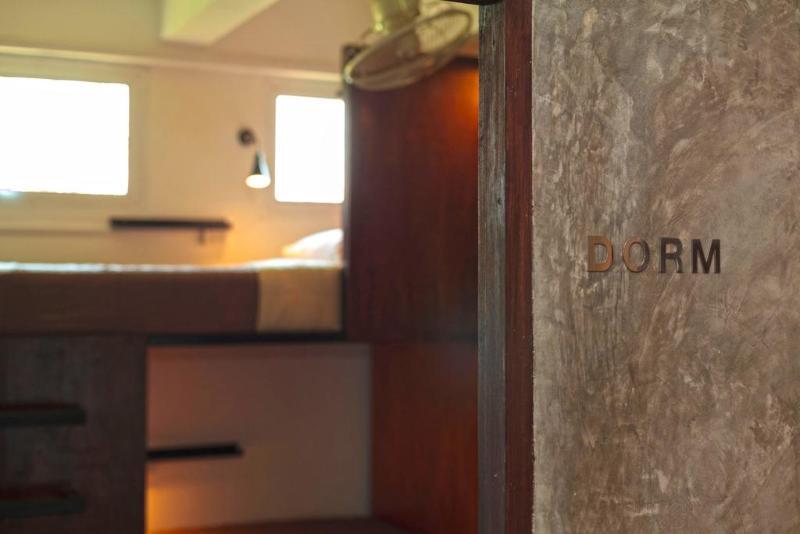 Bed and Breakfast Kama Бангкок Экстерьер фото